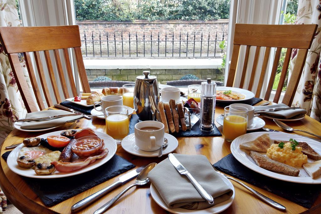 Bronte Guest House ヨーク エクステリア 写真