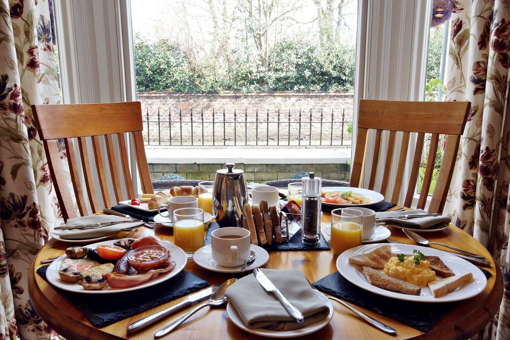 Bronte Guest House ヨーク エクステリア 写真