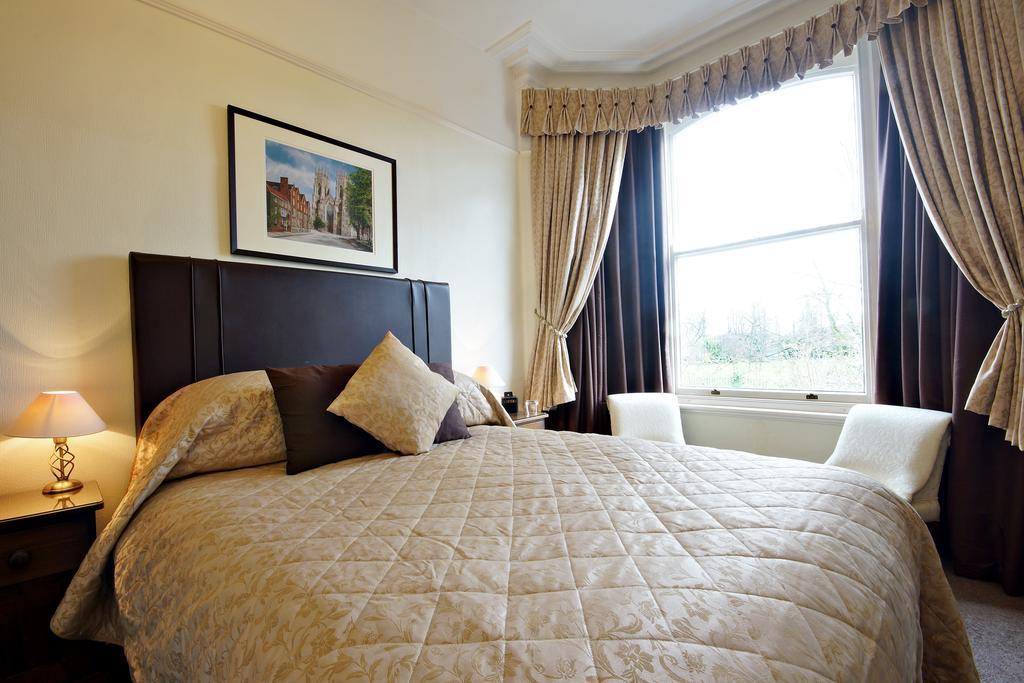 Bronte Guest House ヨーク エクステリア 写真